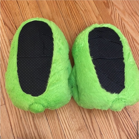 Fuzzy Stuffed Teddy Bear Slippers, Set of Two Pairs: Green & Yellow, sz M - Picture 9 of 11